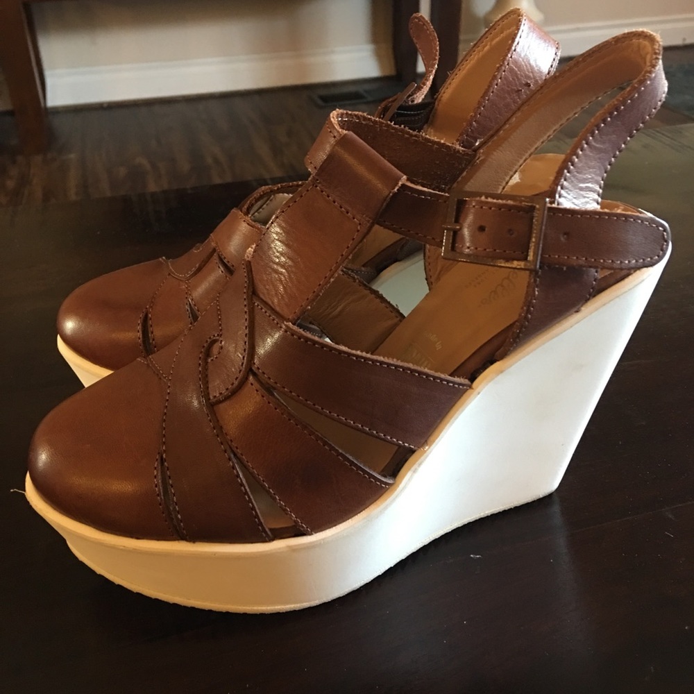 Brown Wedges